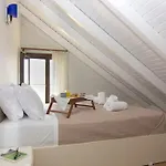 Belles Maisons - Nektarios Feriehus