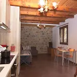 Belles Maisons - Nektarios Feriehus Agios Nikolaos (Mani)